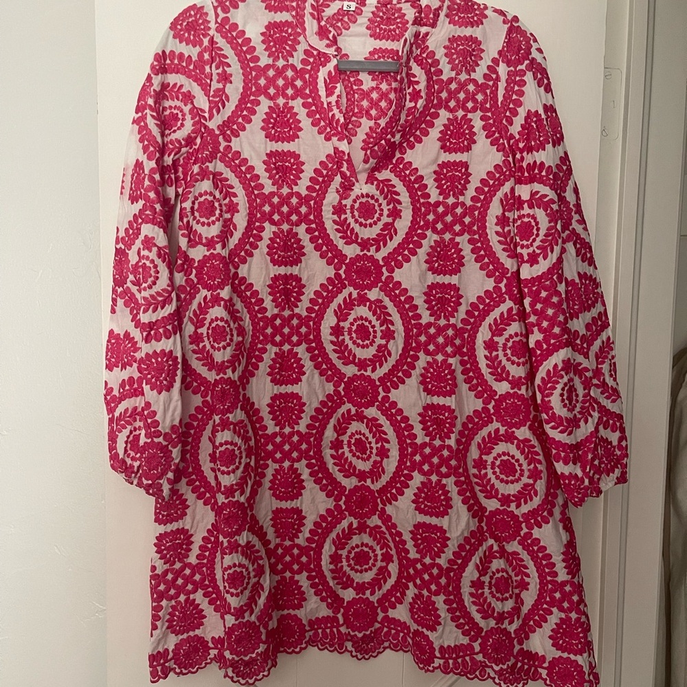 Pink and White Embroidered Dress with 3/4 Sleeves Size S